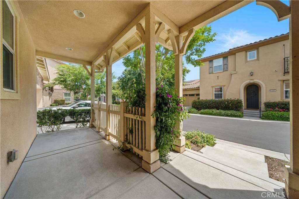Irvine, CA 92618,228 Wicker