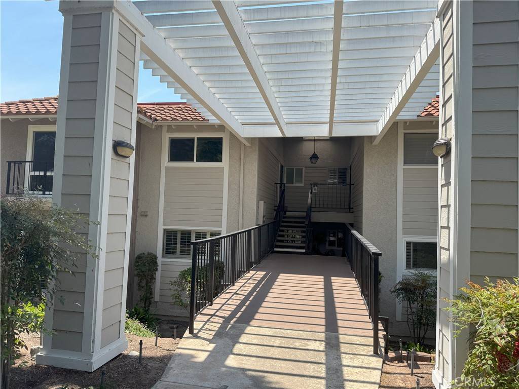 Laguna Woods, CA 92637,3300 Via Carrizo #A