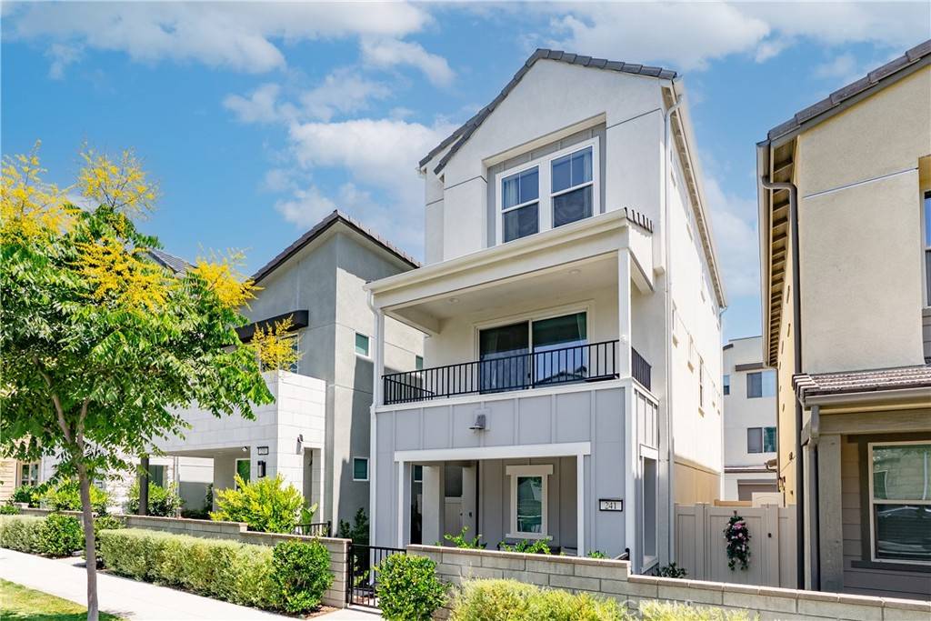 Rancho Mission Viejo, CA 92694,241 Goldfinch