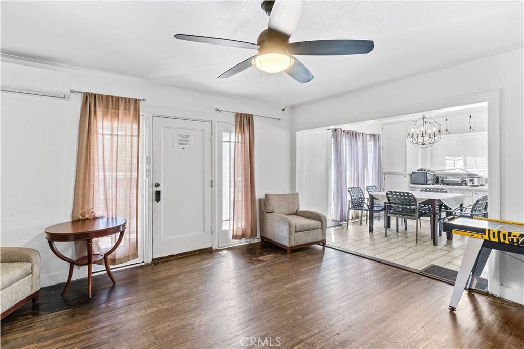 Santa Ana, CA 92701,327 Normandy