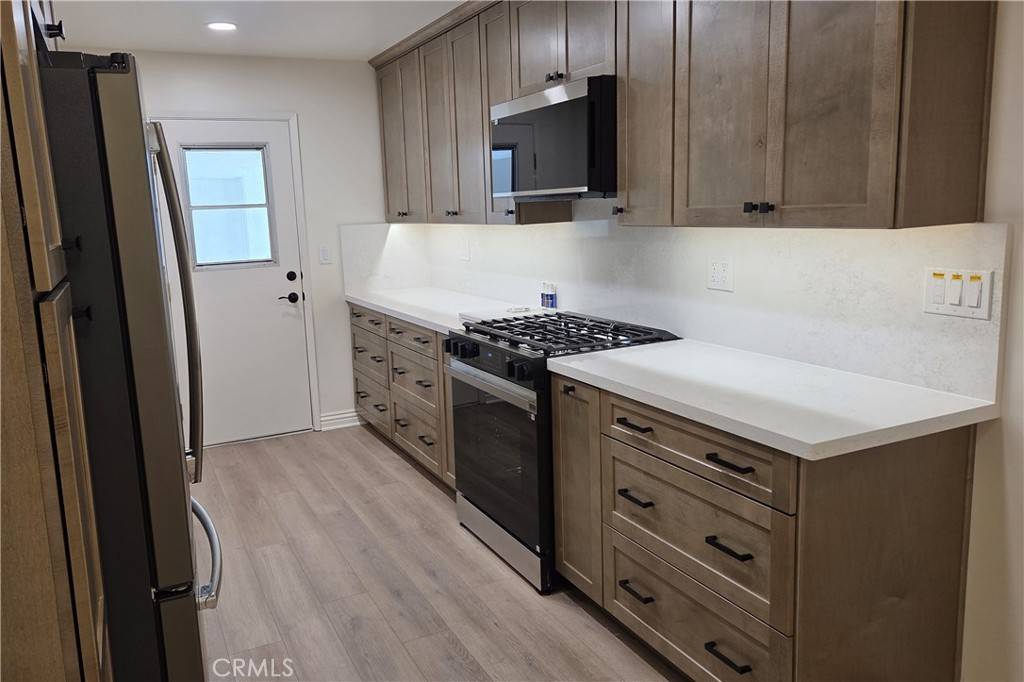 Costa Mesa, CA 92626,107 Morristown LN