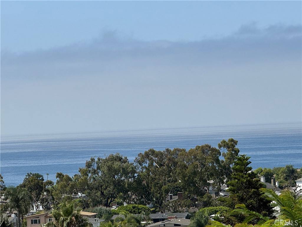 Corona Del Mar, CA 92625,424 Mendoza
