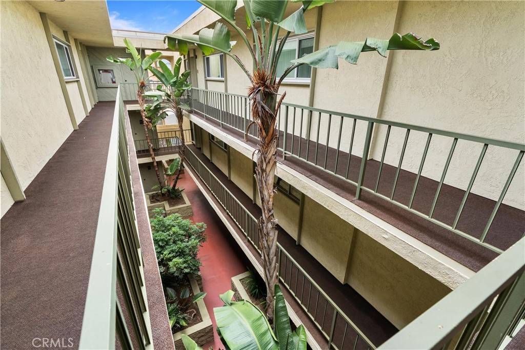 Long Beach, CA 90814,420 Redondo AVE #301