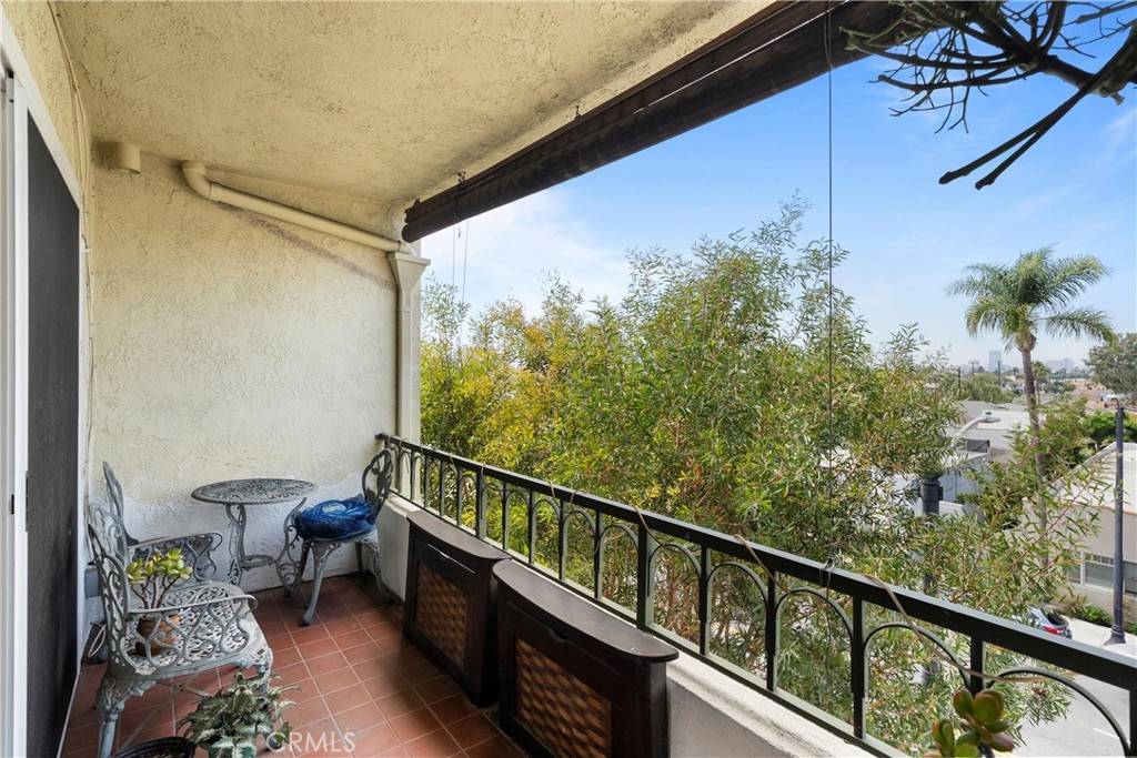 Long Beach, CA 90814,420 Redondo AVE #301
