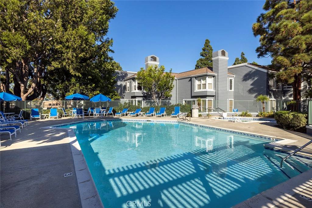 Newport Beach, CA 92660,154 Woodburne