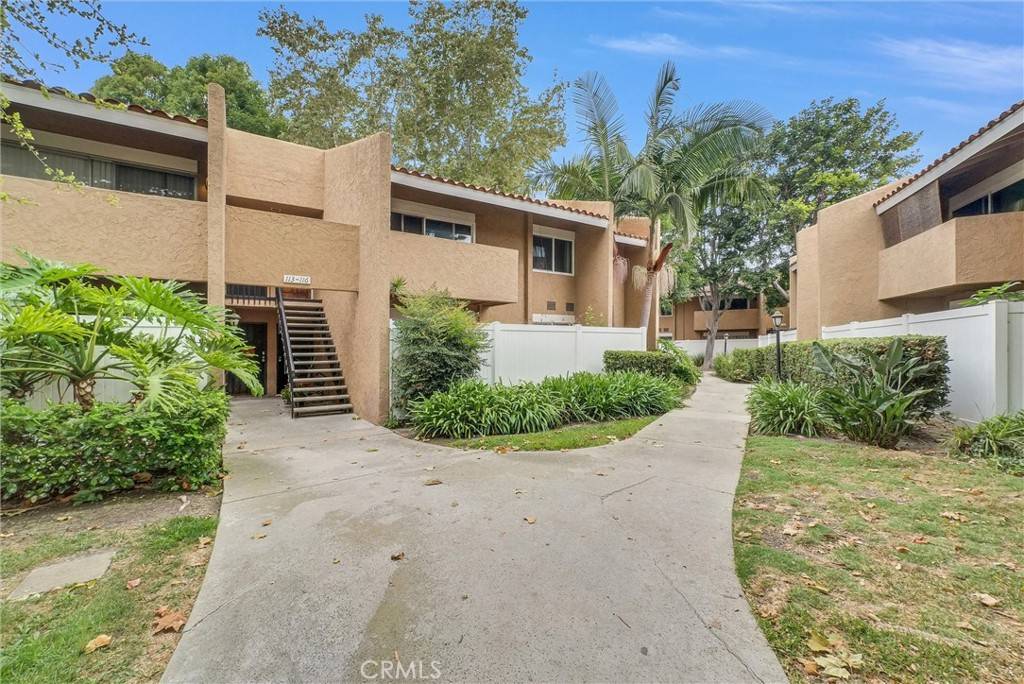 Santa Ana, CA 92707,1001 W Macarthur BLVD #116