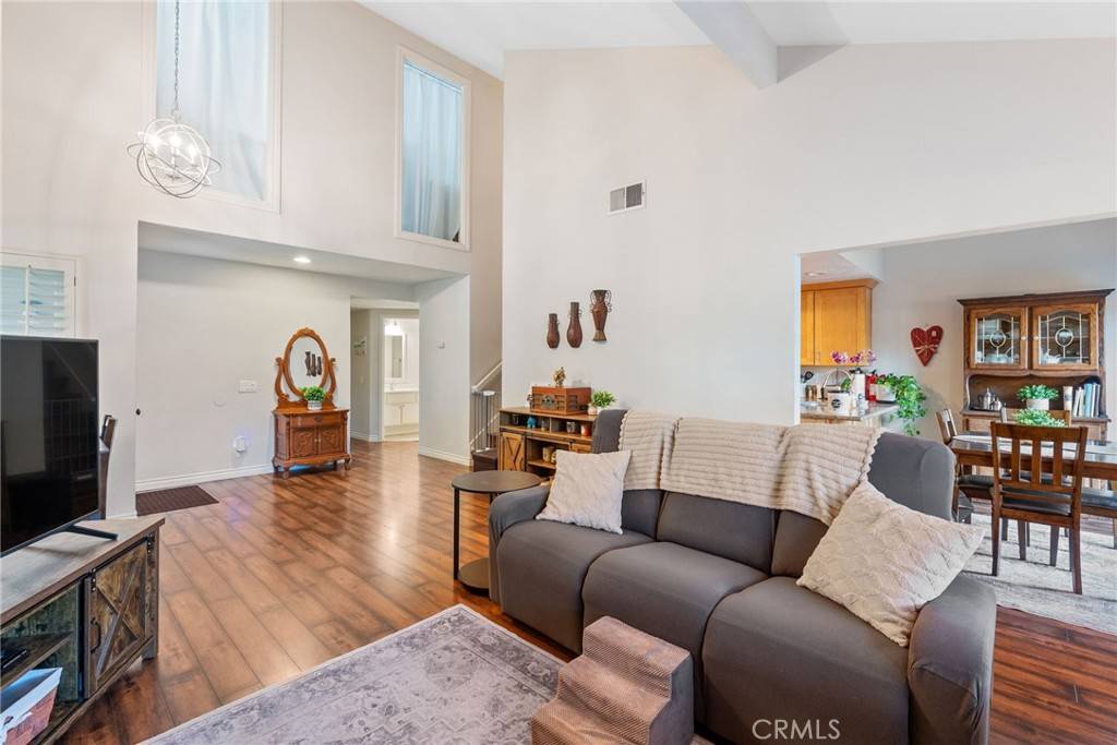 Lake Forest, CA 92630,21016 Champlain