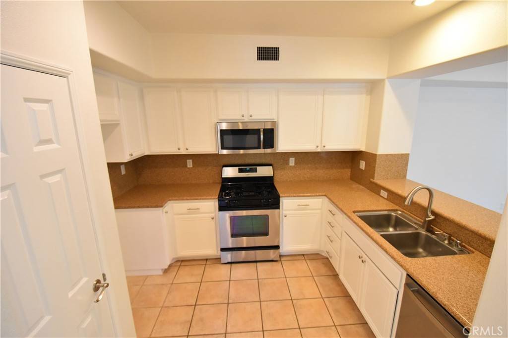 Ladera Ranch, CA 92694,2 Lynde ST