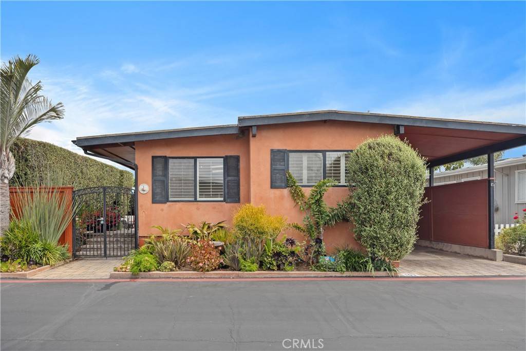 Newport Beach, CA 92660,103 Yorktown