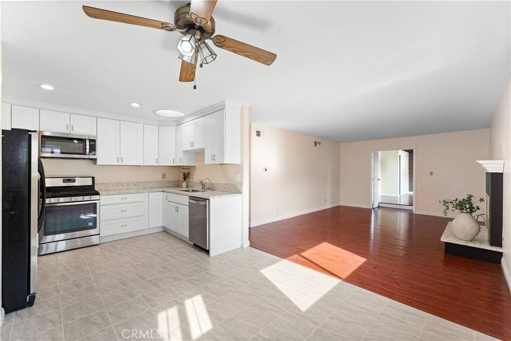 Huntington Beach, CA 92647,16582 Lucia LN