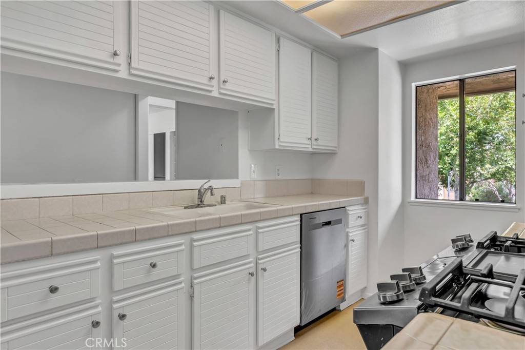 Lake Forest, CA 92630,21283 Tupelo LN #4