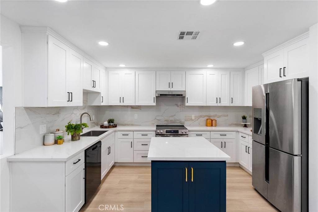 Hacienda Heights, CA 91745,1622 Larchwood AVE