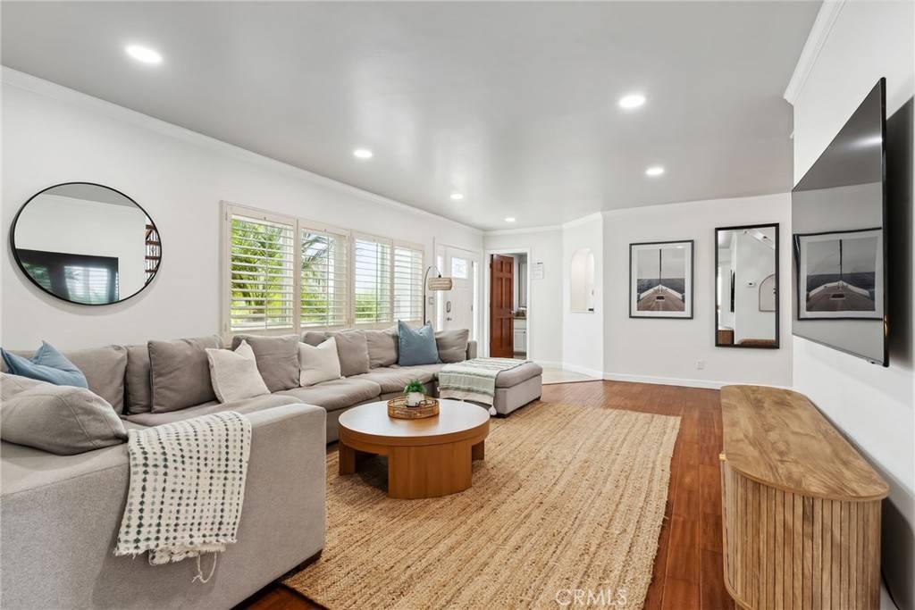 San Diego, CA 92109,4071 Riviera DR