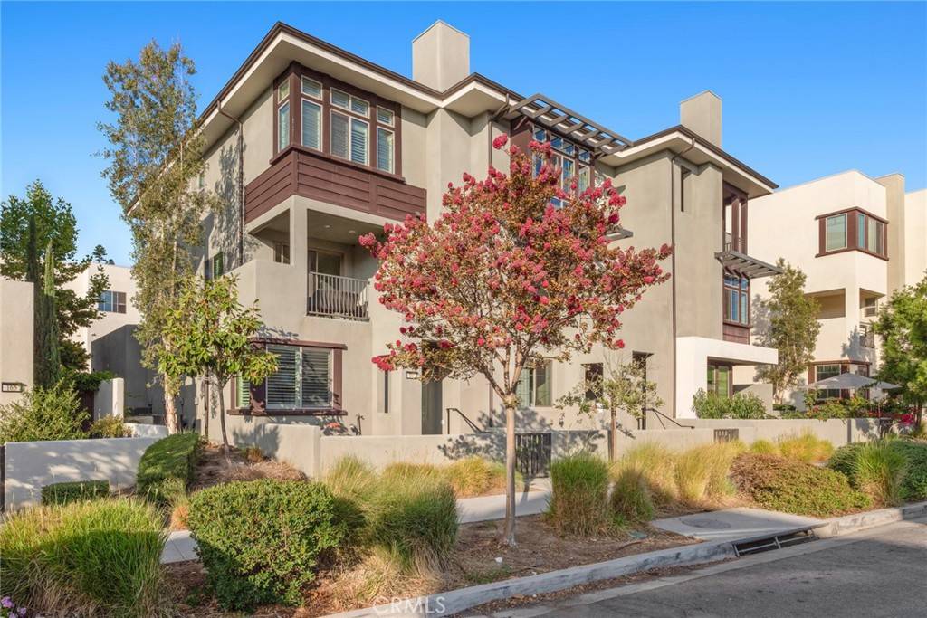 Irvine, CA 92618,167 Frame