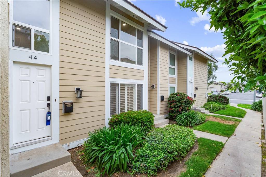 Irvine, CA 92604,44 Elksford AVE #3