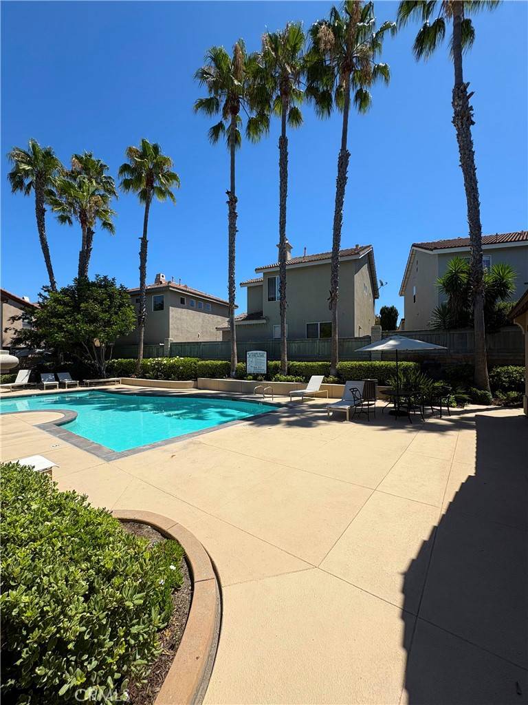 Aliso Viejo, CA 92656,5 Halcyon LN