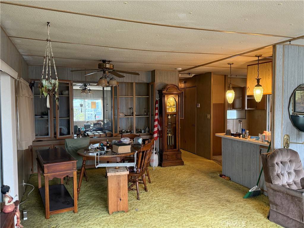 Anaheim, CA 92801,40 Pine Via