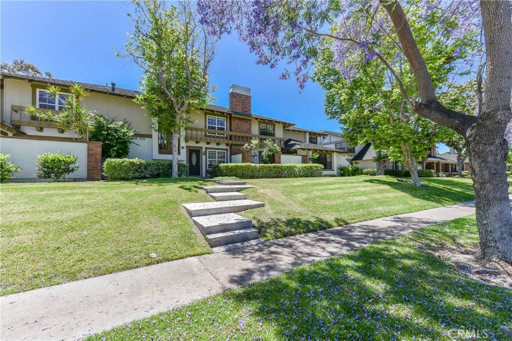 Irvine, CA 92604,30 E Yale