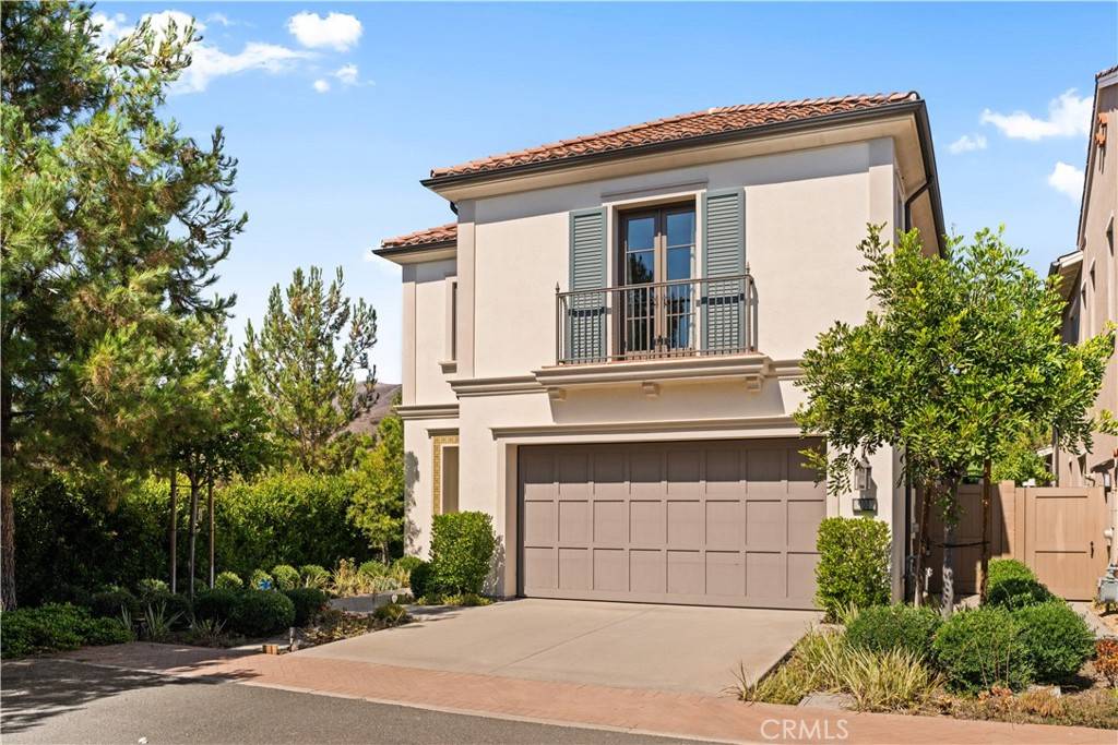 Irvine, CA 92602,100 Viano
