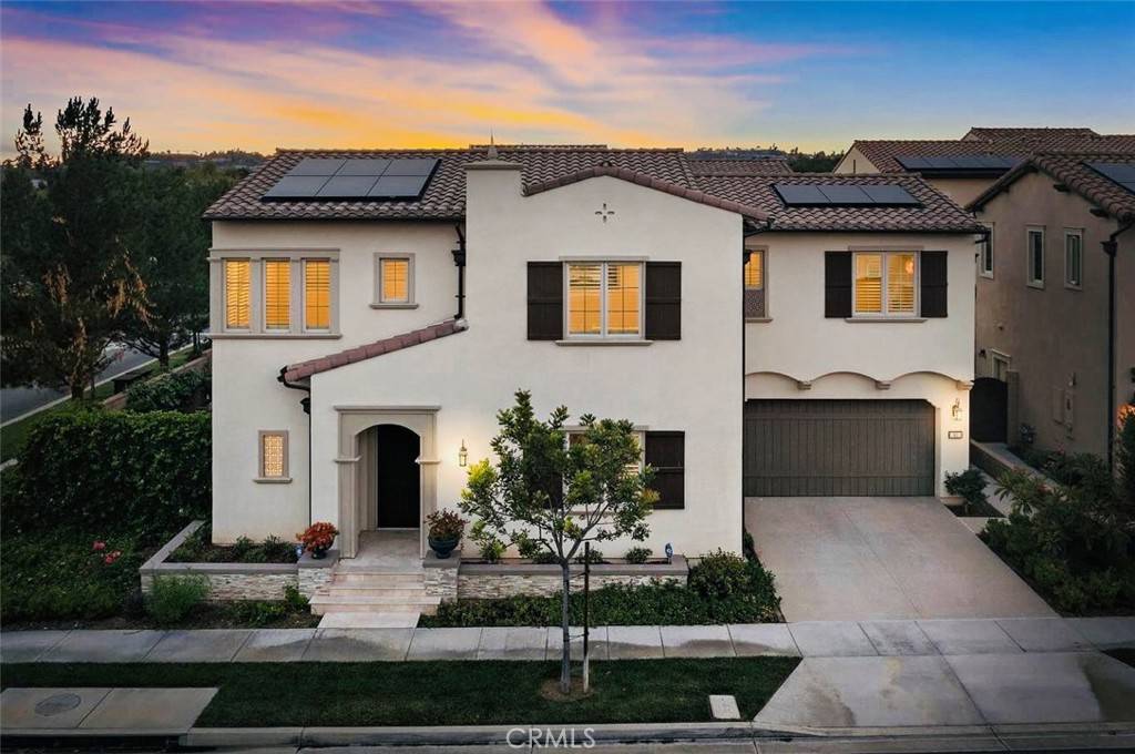Irvine, CA 92602,61 English Saddle