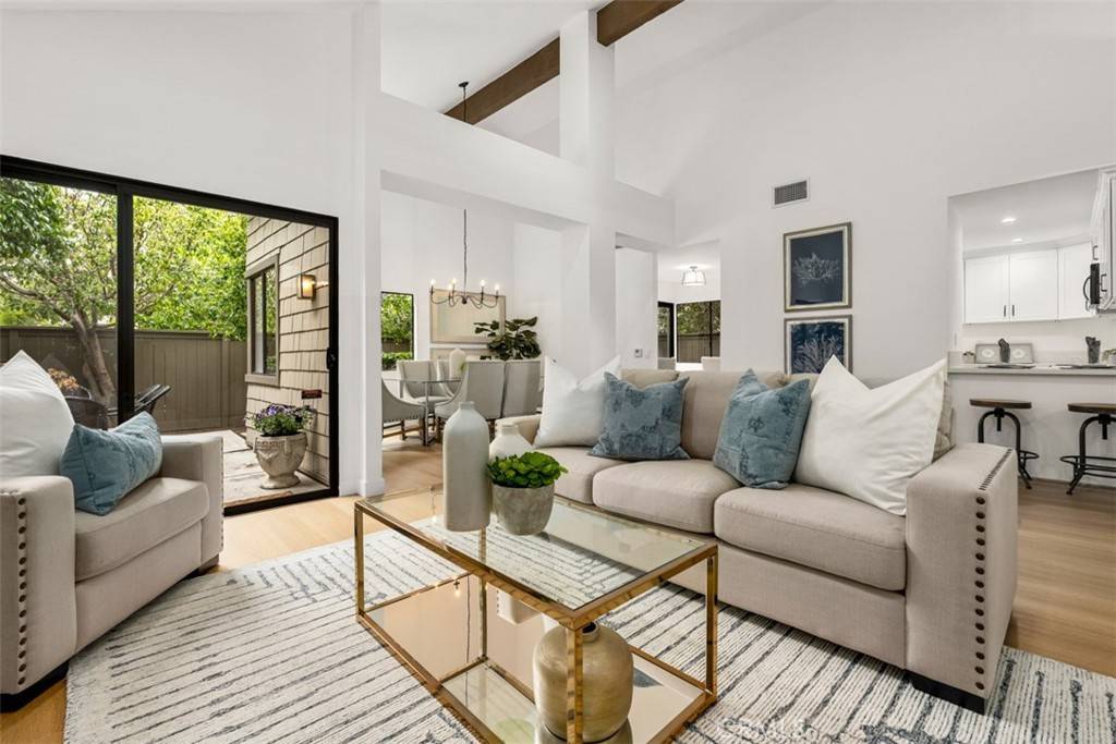Irvine, CA 92604,4 Woodlake