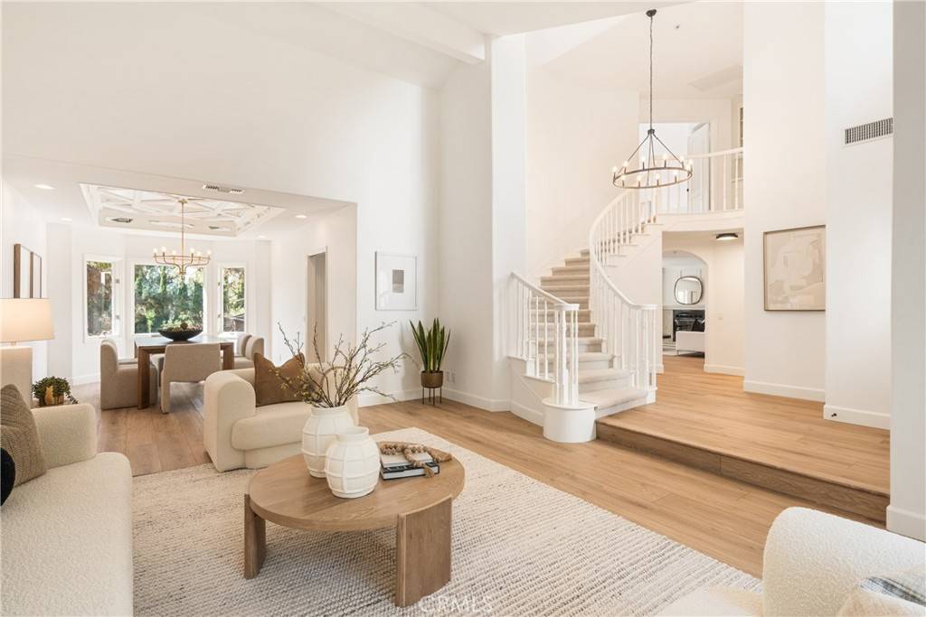Yorba Linda, CA 92886,18571 Buena Vista AVE