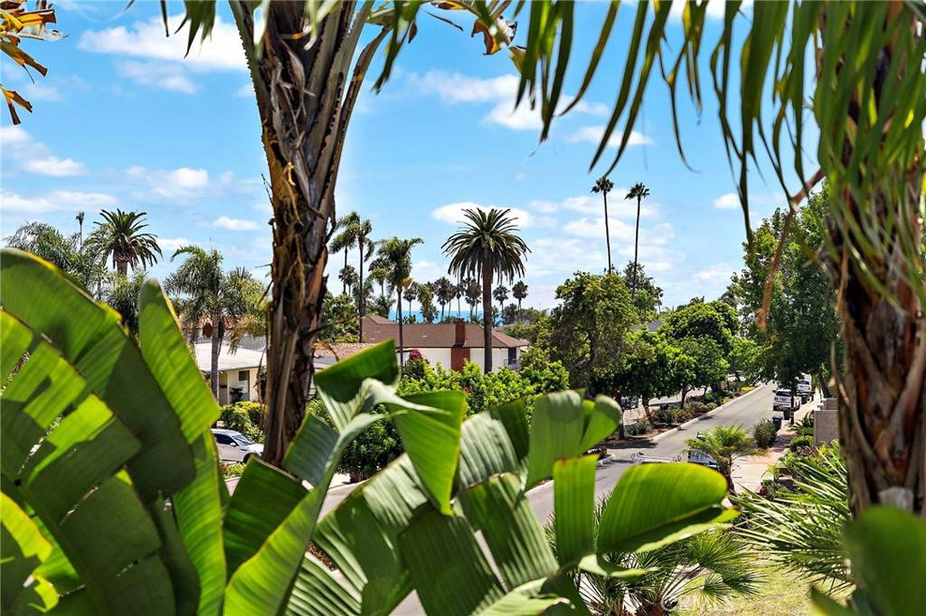San Clemente, CA 92672,204 Esplanade