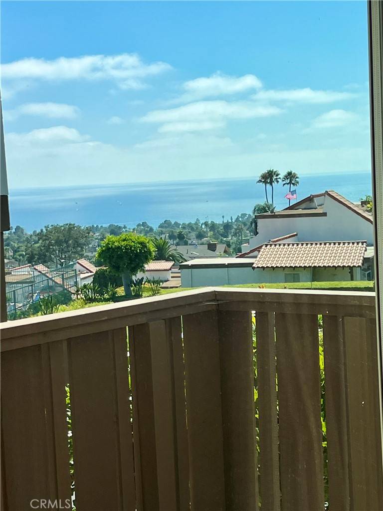 San Clemente, CA 92673,881 Calle Pluma