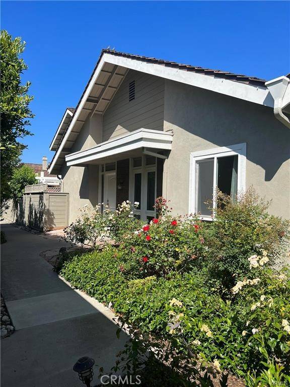 Irvine, CA 92604,7 Woodland DR