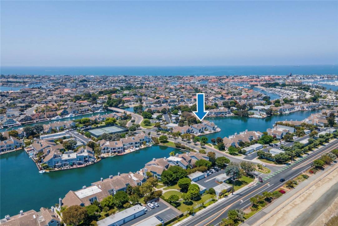 Huntington Beach, CA 92649,3625 Windspun DR
