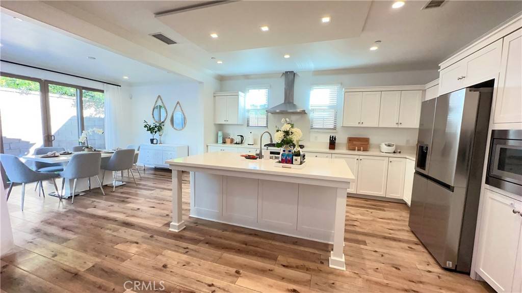 Irvine, CA 92620,67 Decker
