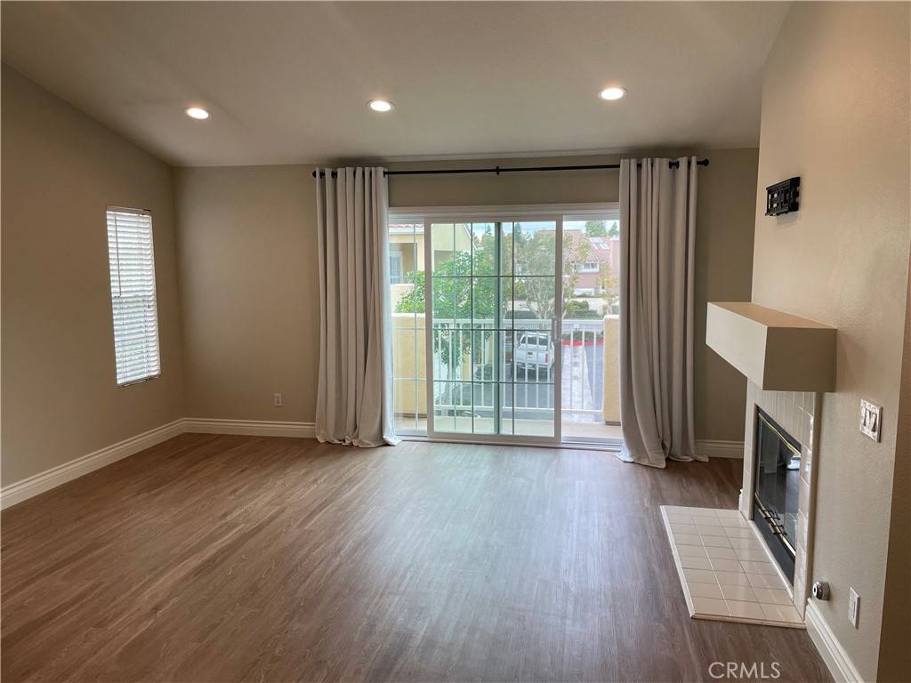 Tustin, CA 92782,2374 Paseo Circulo