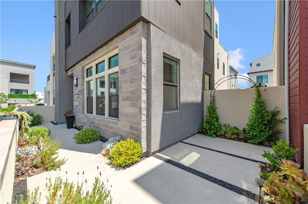 Irvine, CA 92618,146 Yugen