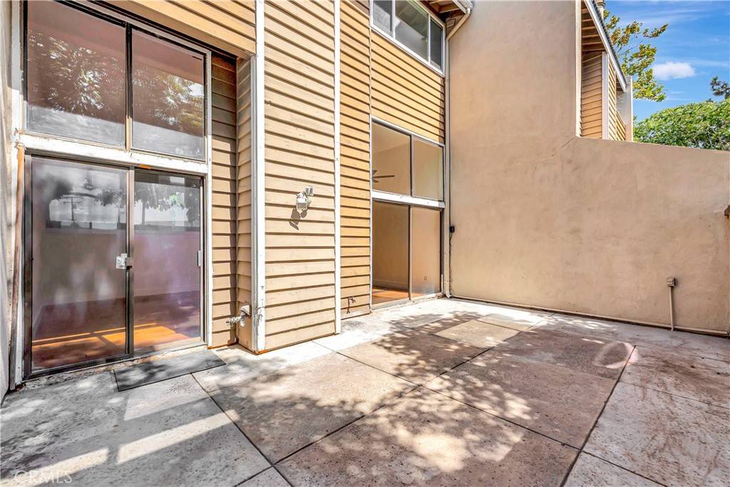Huntington Beach, CA 92648,18786 Racquet LN