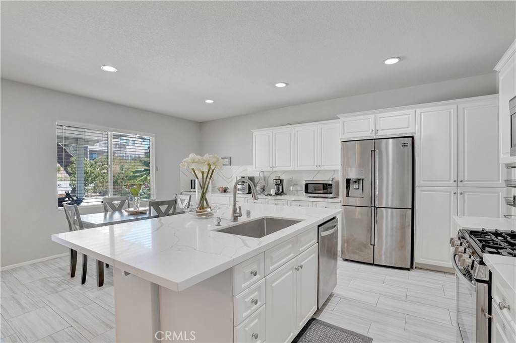 Riverside, CA 92505,12179 Dewar DR