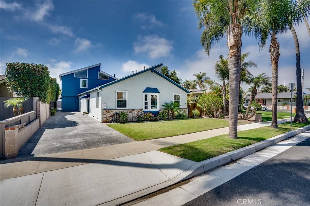 Huntington Beach, CA 92648,118 Adams AVE