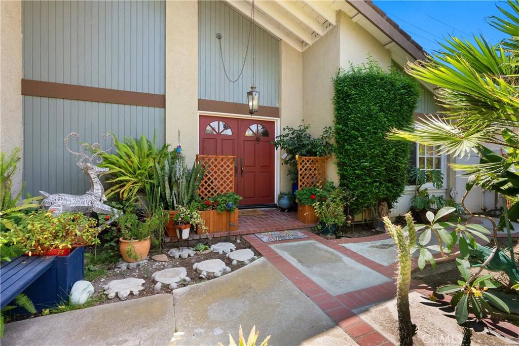 Santa Ana, CA 92707,622 W Alpine AVE