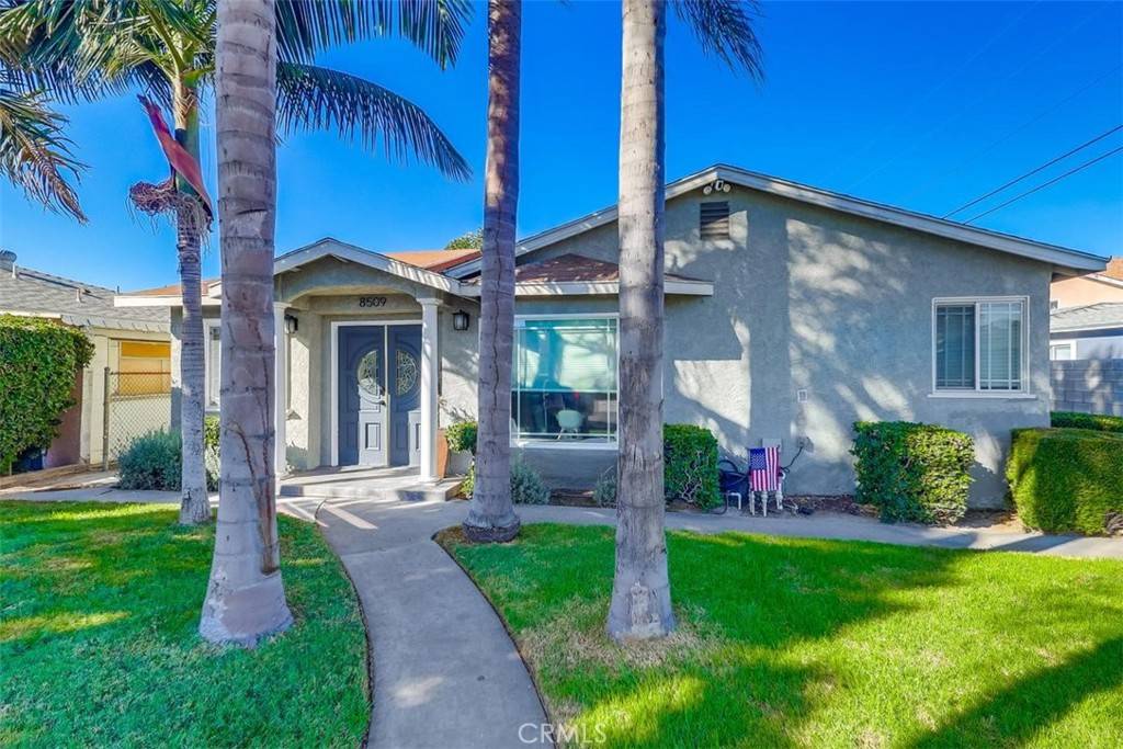 Downey, CA 90241,8509 Cleta ST