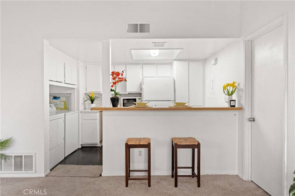 Mission Viejo, CA 92691,23301 #D La Crescenta