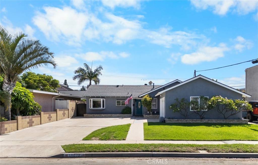 Huntington Beach, CA 92647,15072 Sussex CIR