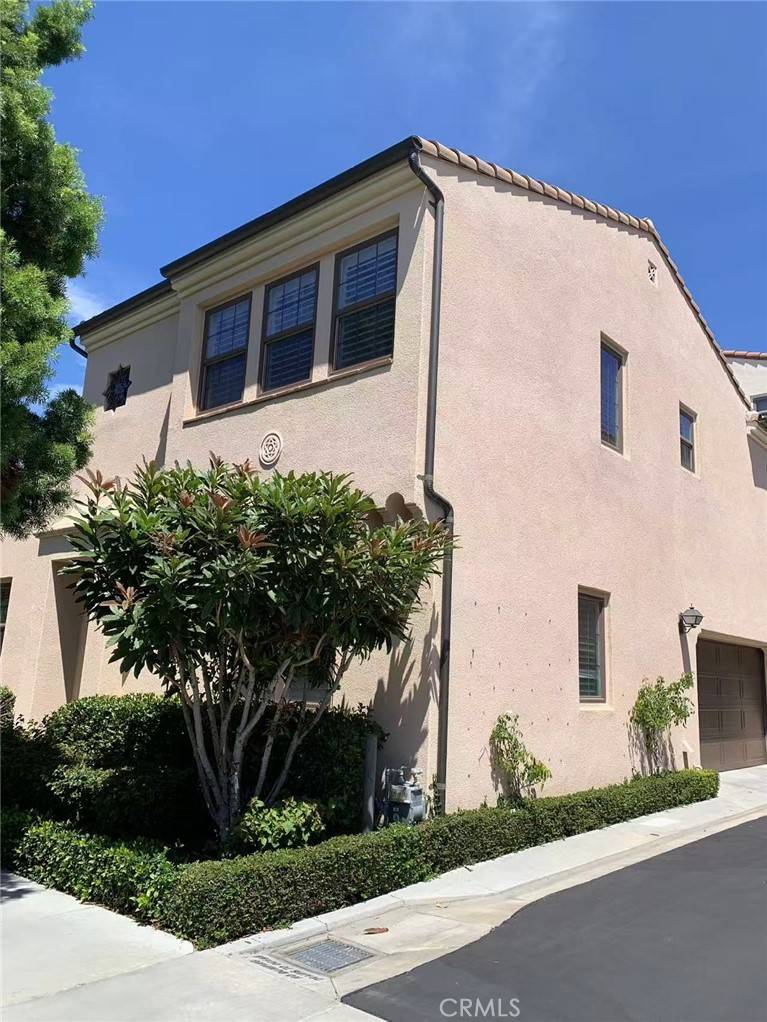 Irvine, CA 92620,85 Strawberry