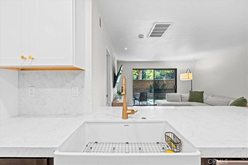Lake Forest, CA 92630,21324 Balsam LN
