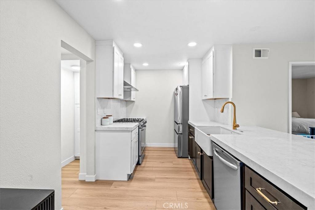 Lake Forest, CA 92630,21324 Balsam LN