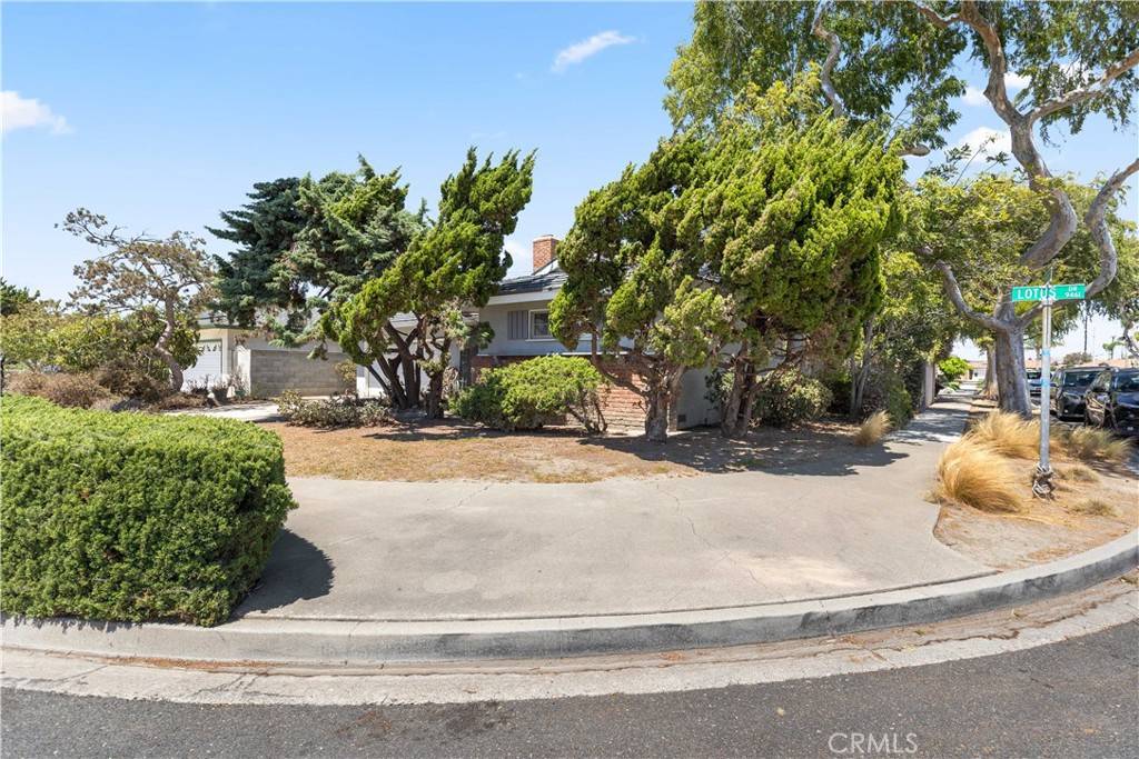 Westminster, CA 92683,9461 Lotus DR