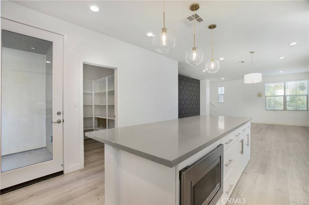 Irvine, CA 92618,148 Acamar
