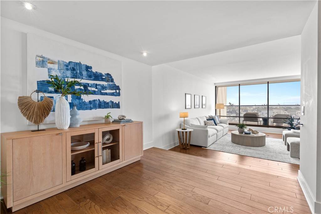 Newport Beach, CA 92663,601 Lido Park DR #3F