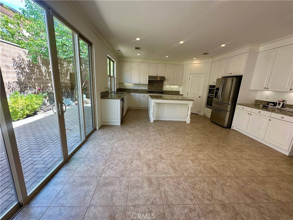 Irvine, CA 92620,75 Kimbal