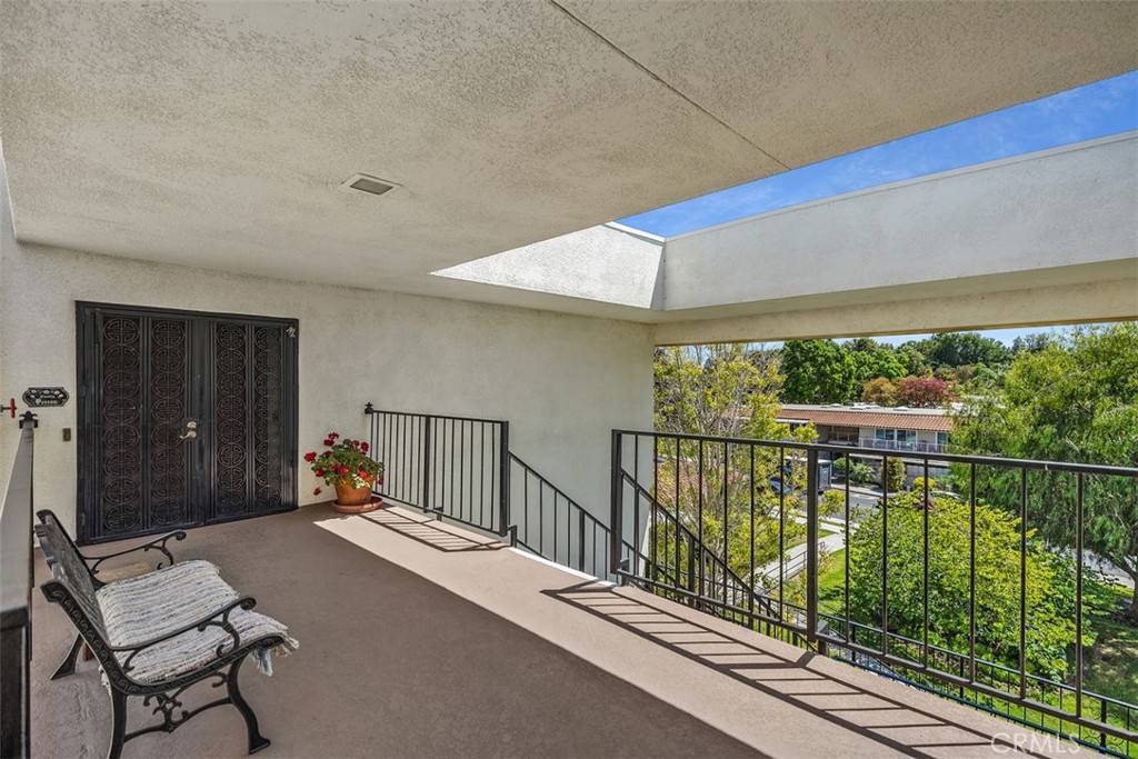Laguna Woods, CA 92637,2355 Via Mariposa West #3H