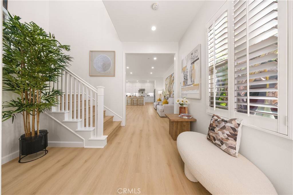 Irvine, CA 92620,73 Bloomington
