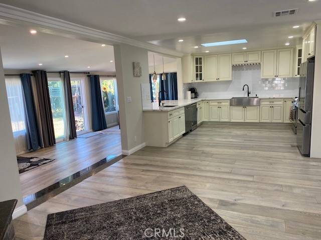 Hacienda Heights, CA 91745,2024 Angelcrest DR